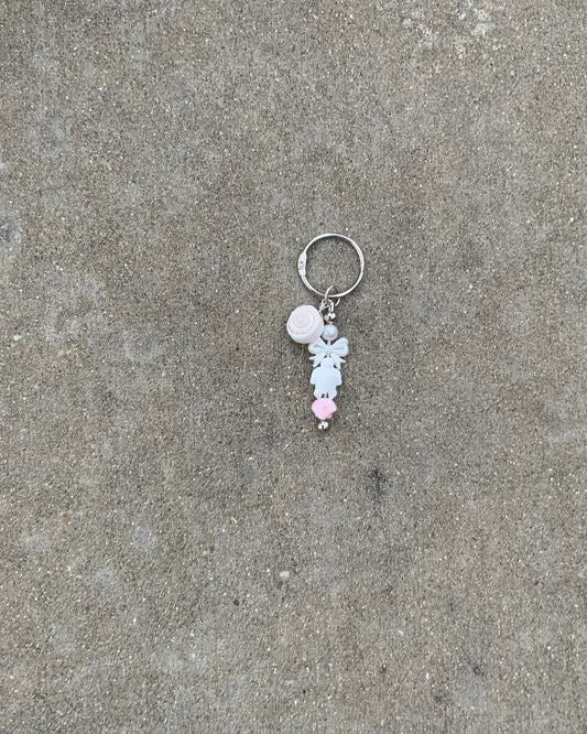 Bows on the beach keychain🎀